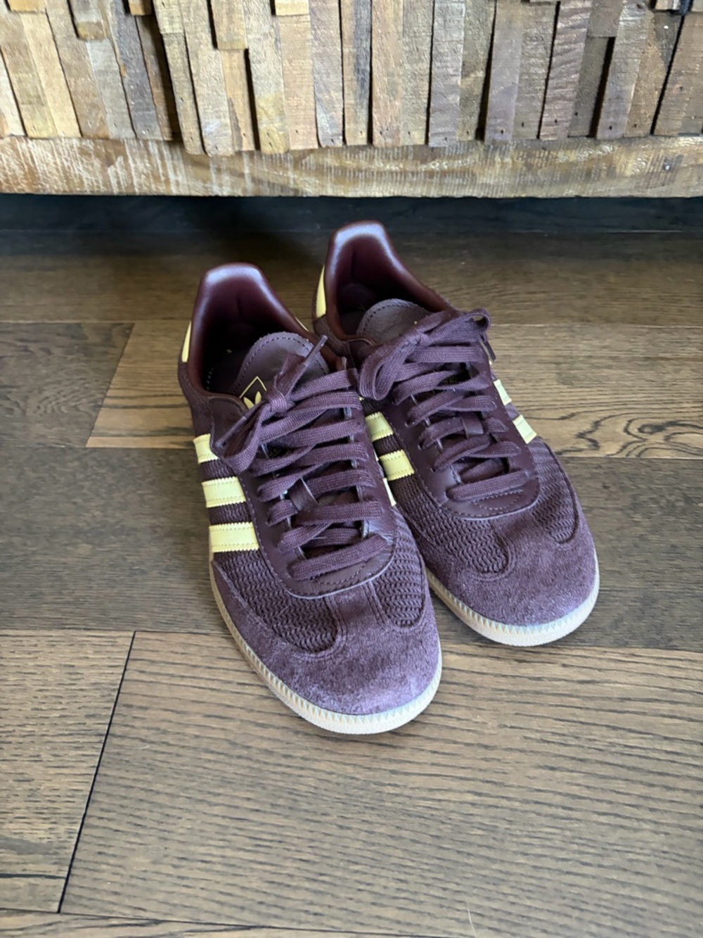 Women's Adidas Samba OG - Shadow Brown/Powder Yellow size 9 - Picture 6 of 14